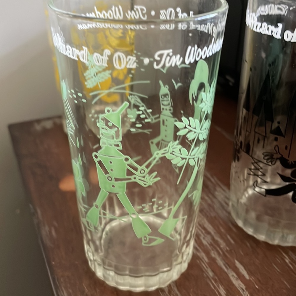 Wizard of Oz switch peanut butter character glass set - Picture 4 of 7